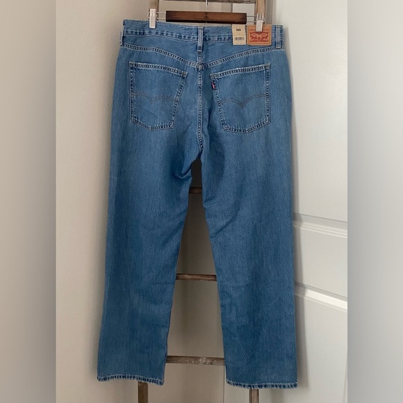 NWT - Levi’s - LOW PRO LIGHTWEIGHT WOMEN'S
JEANS - Size 32 - Picture 9 of 14